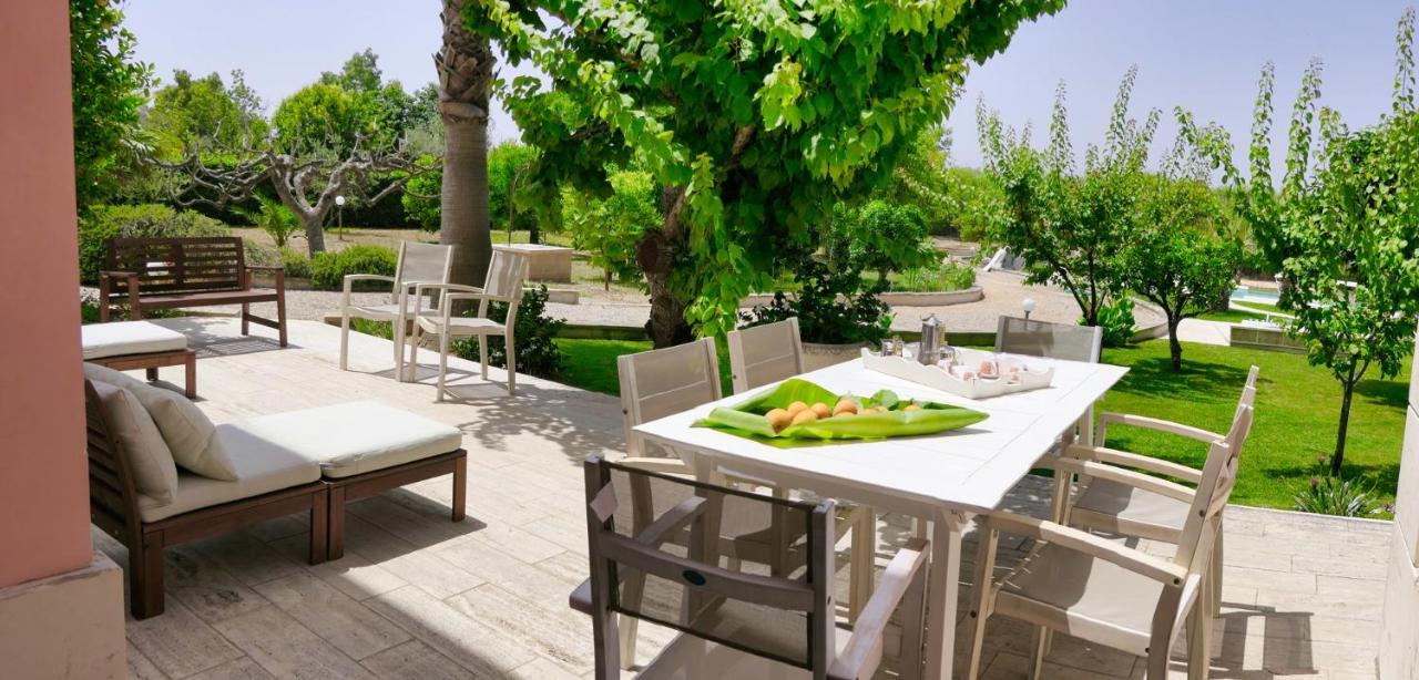 Villa Sirgole Rosa With Pool, Galatina Cutrofiano Ngoại thất bức ảnh