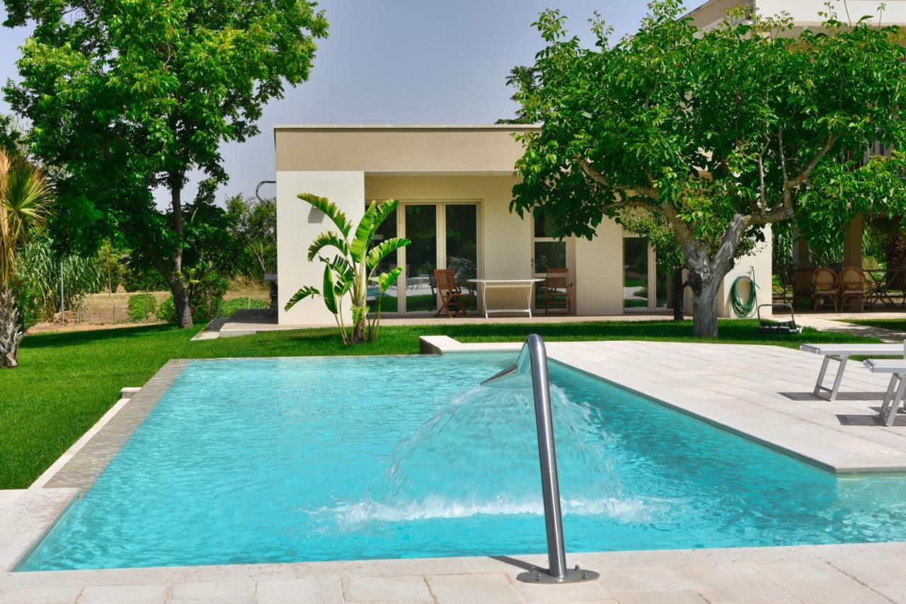 Villa Sirgole Rosa With Pool, Galatina Cutrofiano Ngoại thất bức ảnh